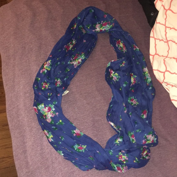 scarf - Picture 1 of 1